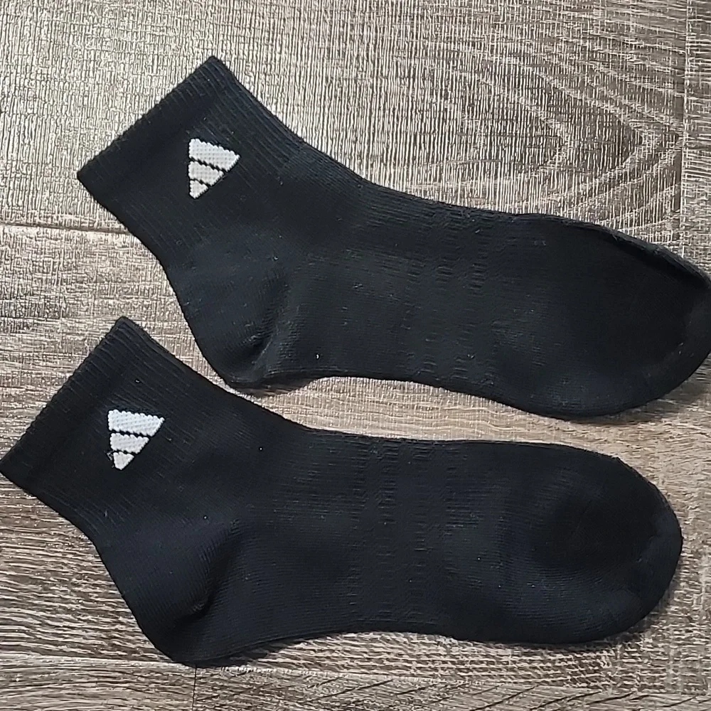 🎉 Adidas ankle socks 🎉